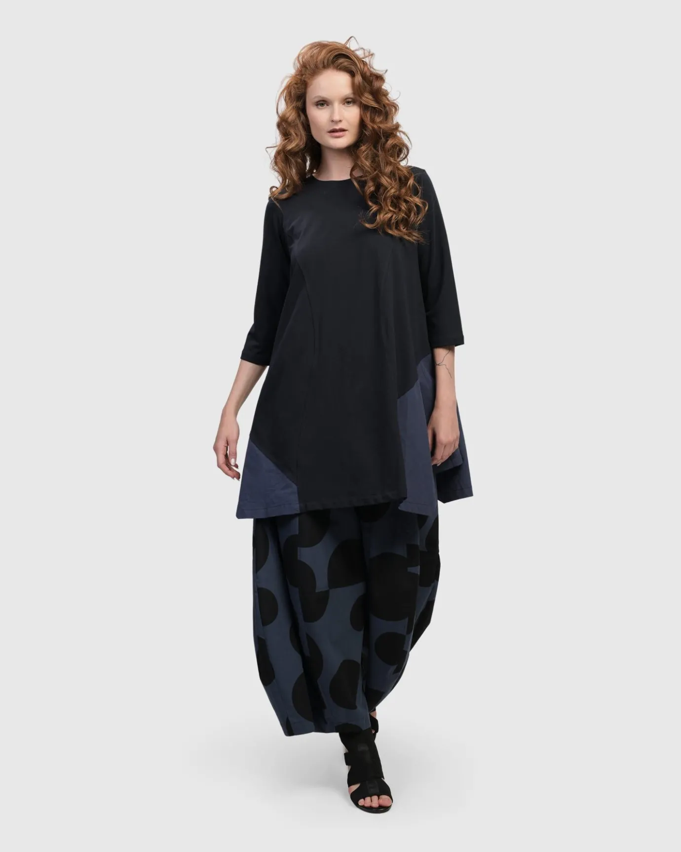 Women Alembika Pants & Skirts<Urban Carnavale Balloon Pants, Navy