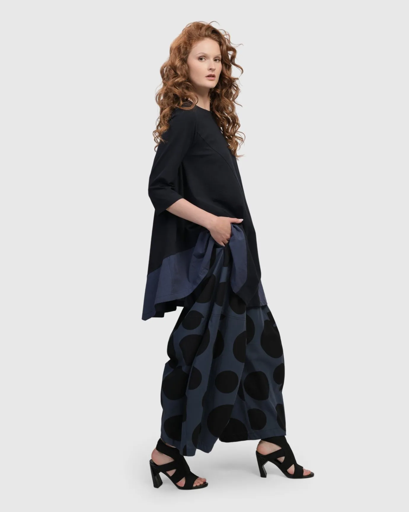 Women Alembika Pants & Skirts<Urban Carnavale Balloon Pants, Navy
