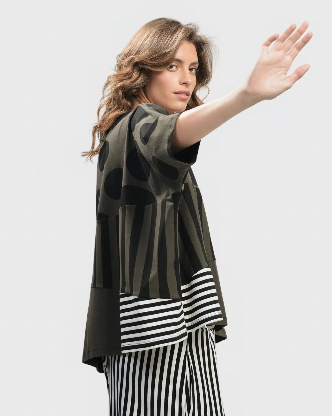 Women Alembika Tops & Tunics<Urban Chihiro Boxy Tee, Khaki