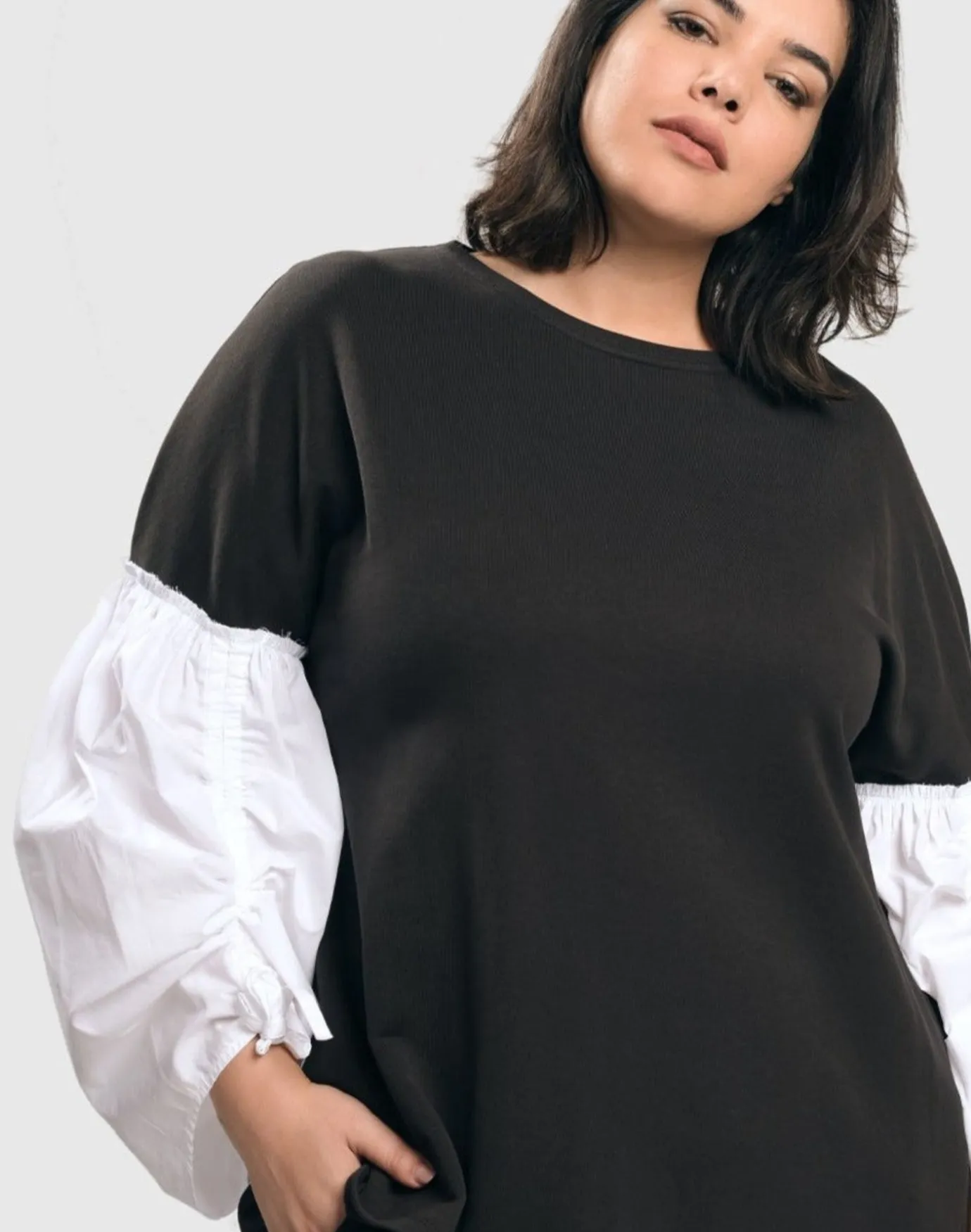 Women Alembika Tops & Tunics<Urban Cinch Tunic Top, White/Black
