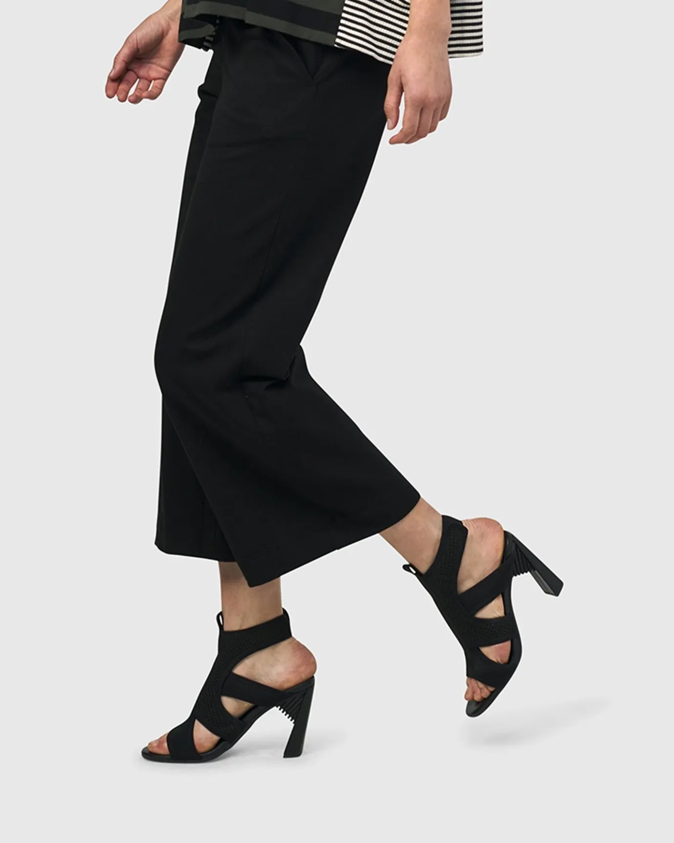 Women Alembika Plus<Urban Citypop Pants, Black