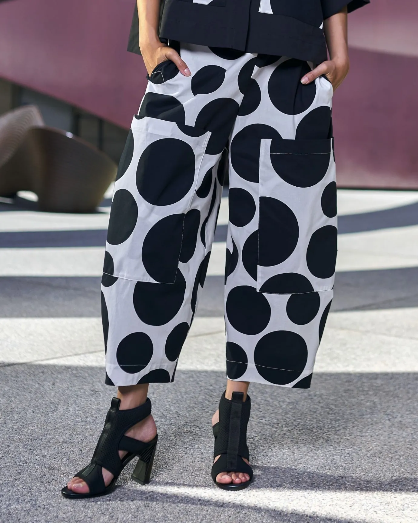 Women Alembika Pants & Skirts<Urban Dot Barrel Pants, Mono