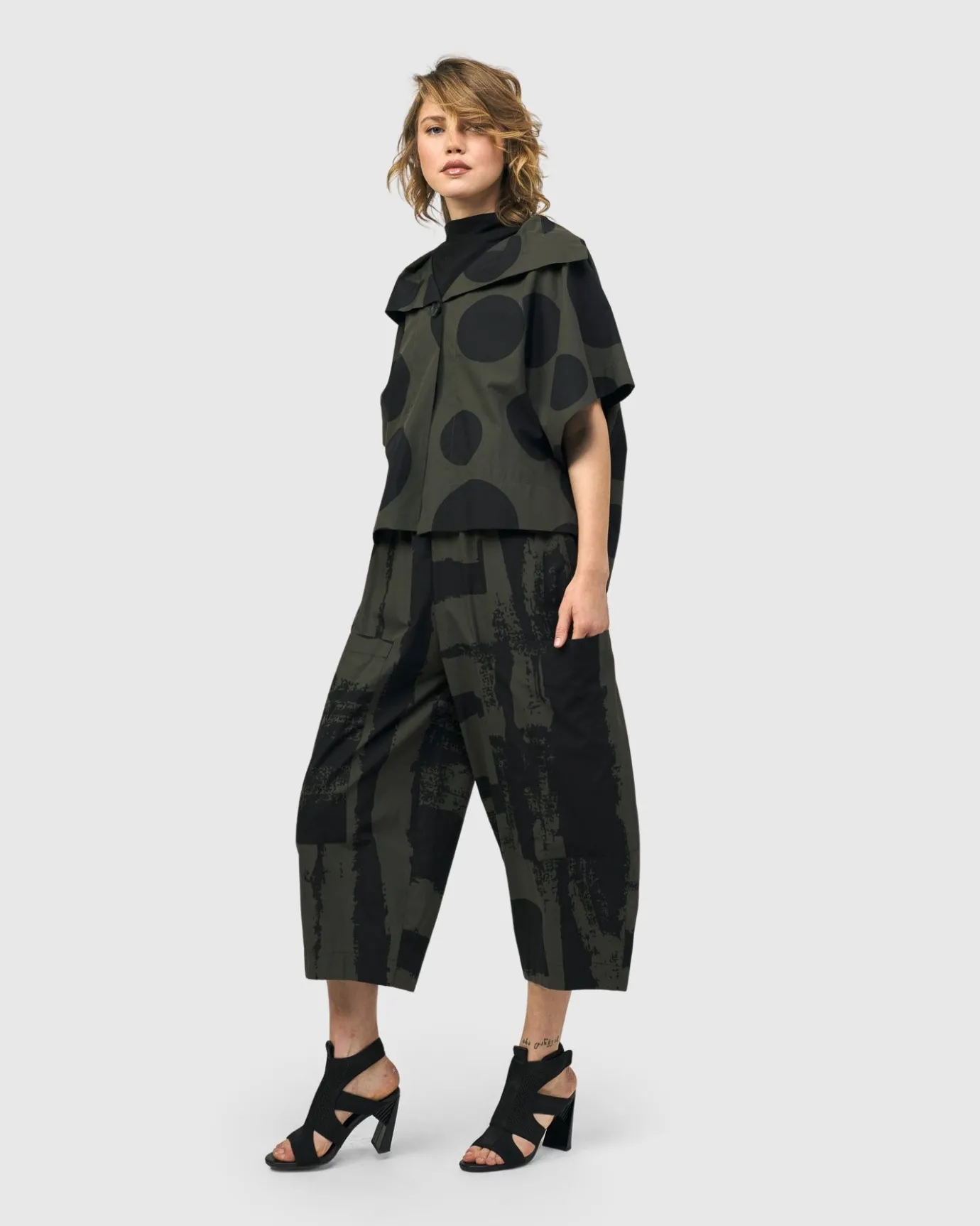 Women Alembika Plus<Urban Dots Kiku Cape Jacket, Khaki