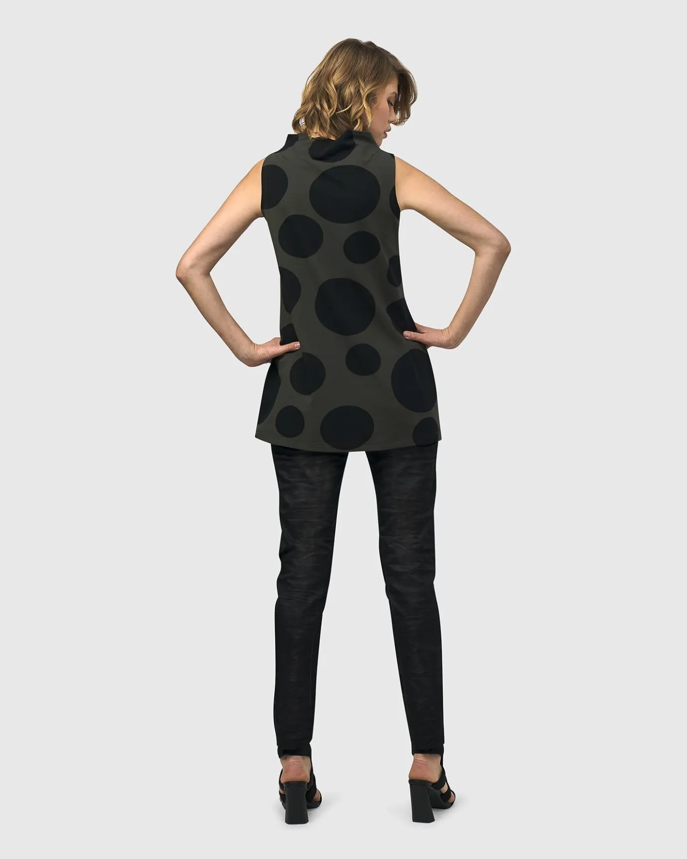 Women Alembika Tops & Tunics<Urban Dots Sleeveless Mockneck Top, Khaki