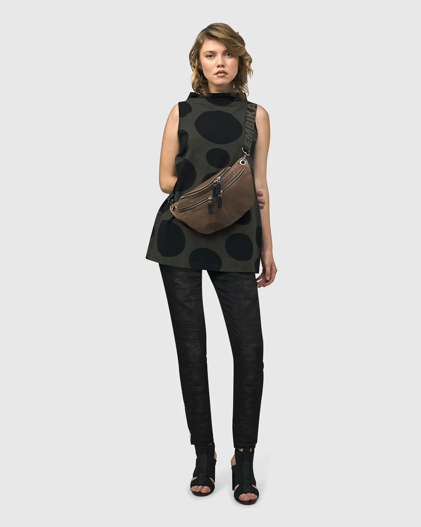 Women Alembika Tops & Tunics<Urban Dots Sleeveless Mockneck Top, Khaki
