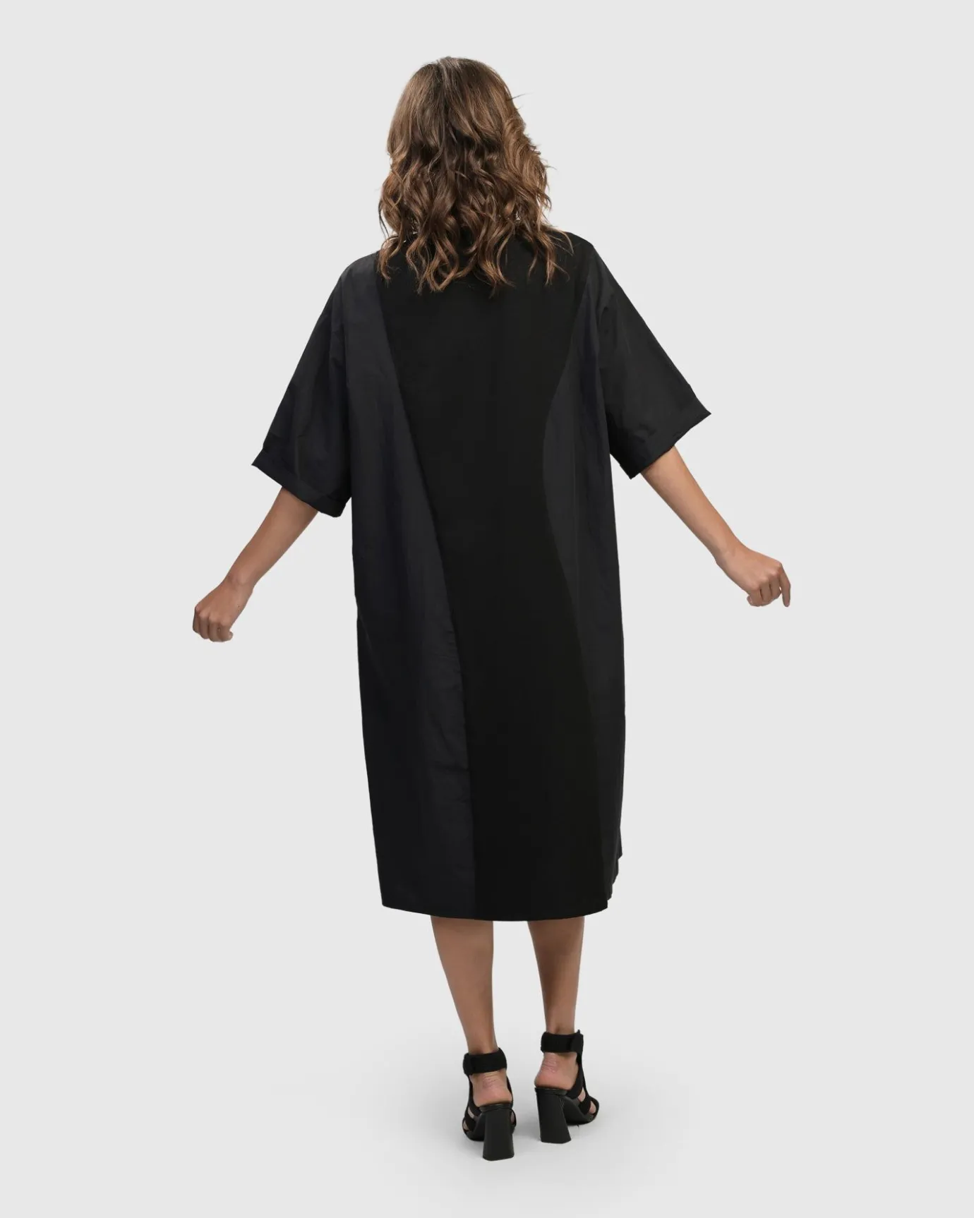 Women Alembika Dresses<Urban Gramercy Oversized Dress, Black