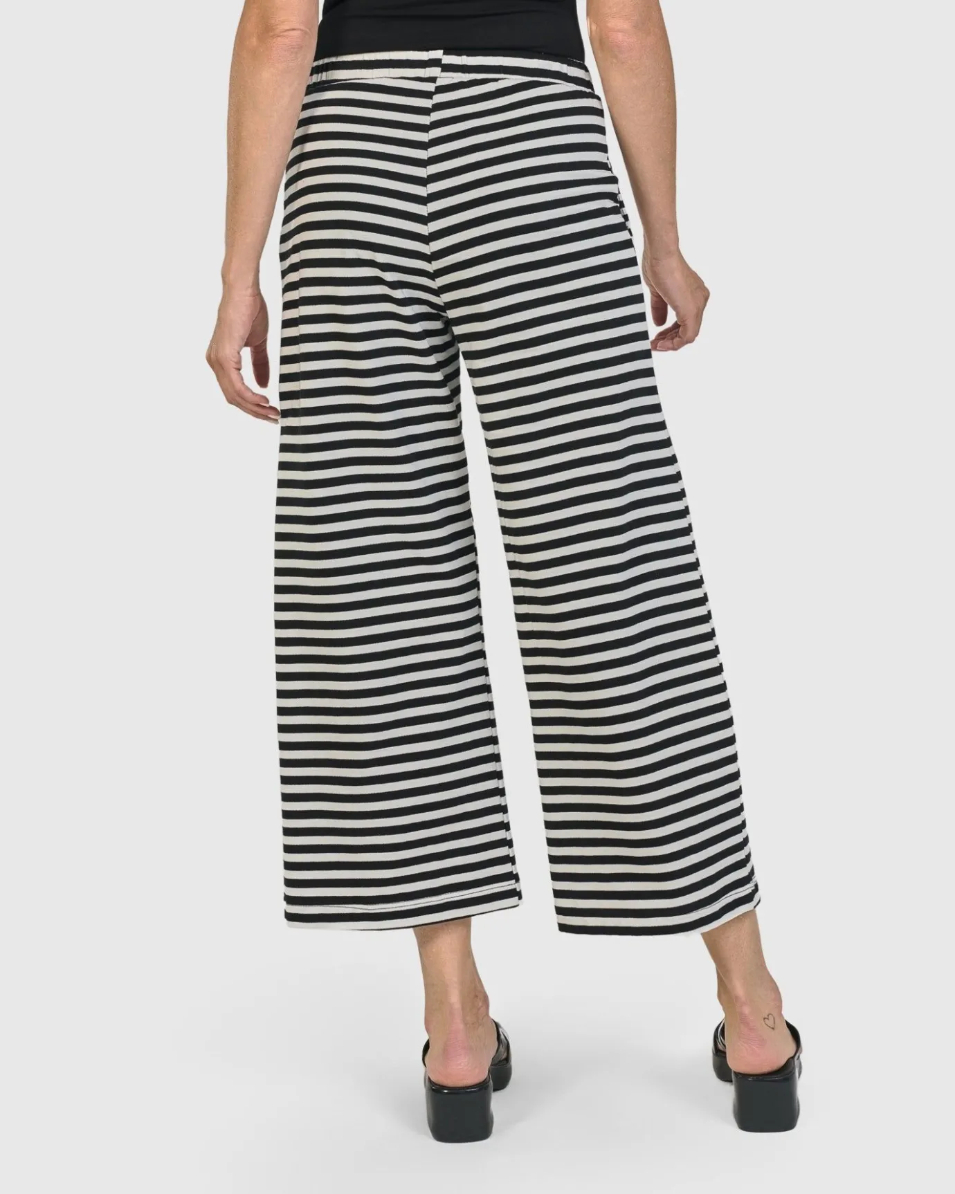Women Alembika Pants & Skirts<Urban Greenwich Striped Pants, Black