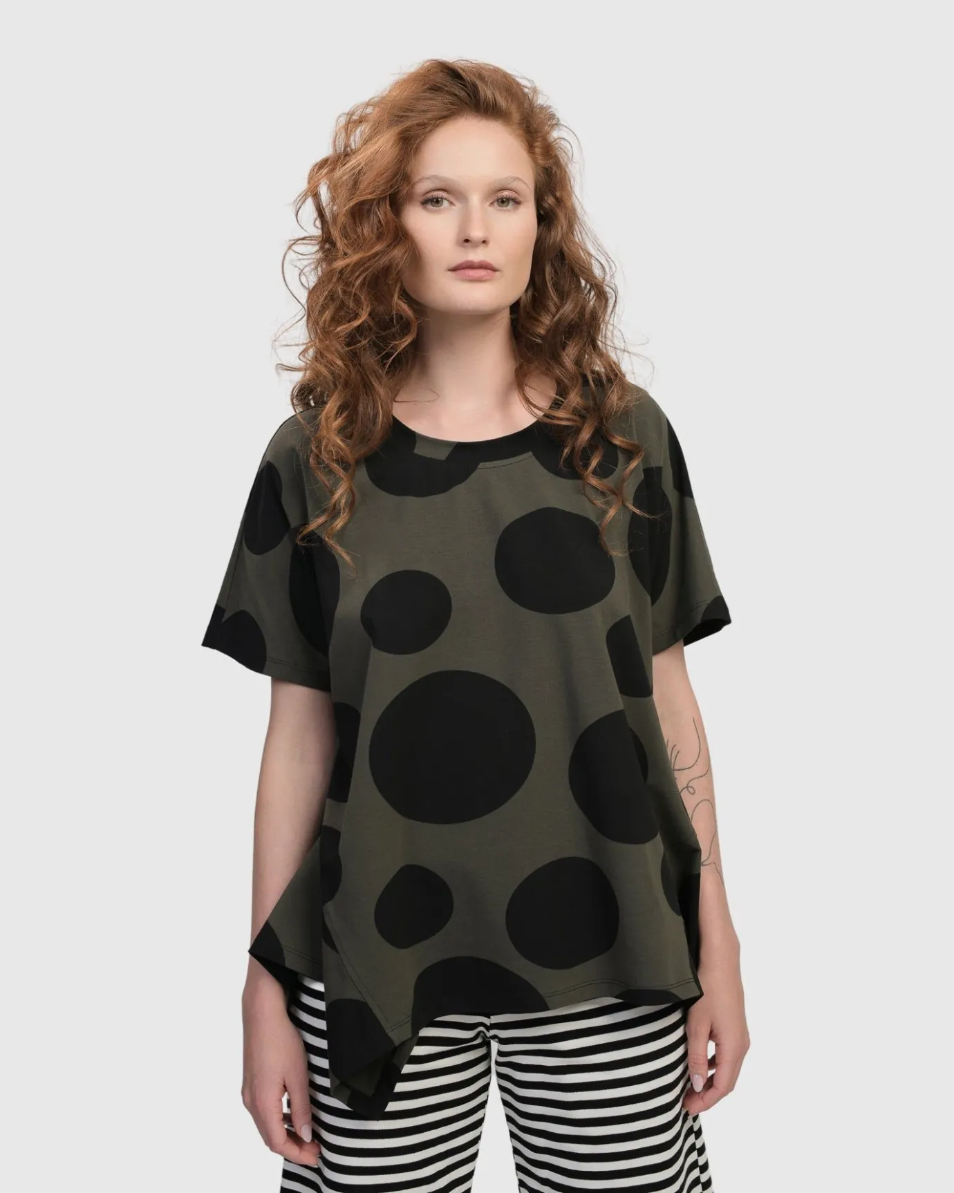 Women Alembika Tops & Tunics<Urban Kiki Relaxed Top, Khaki