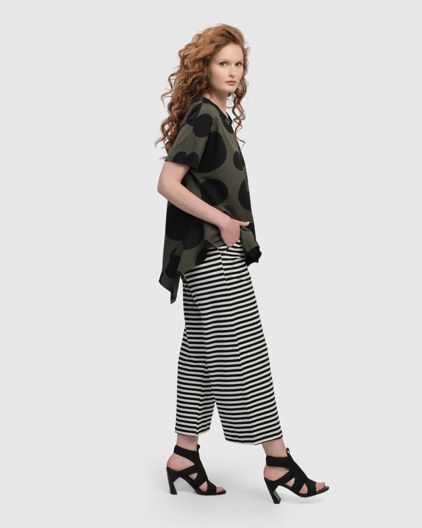 Women Alembika Tops & Tunics<Urban Kiki Relaxed Top, Khaki