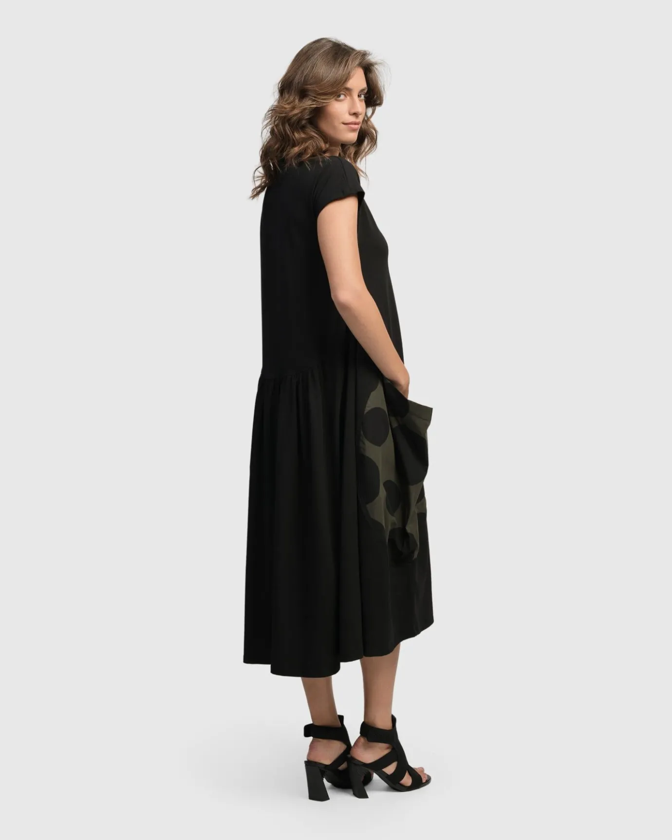 Women Alembika Dresses<Urban Melody Midi Dress, Khaki