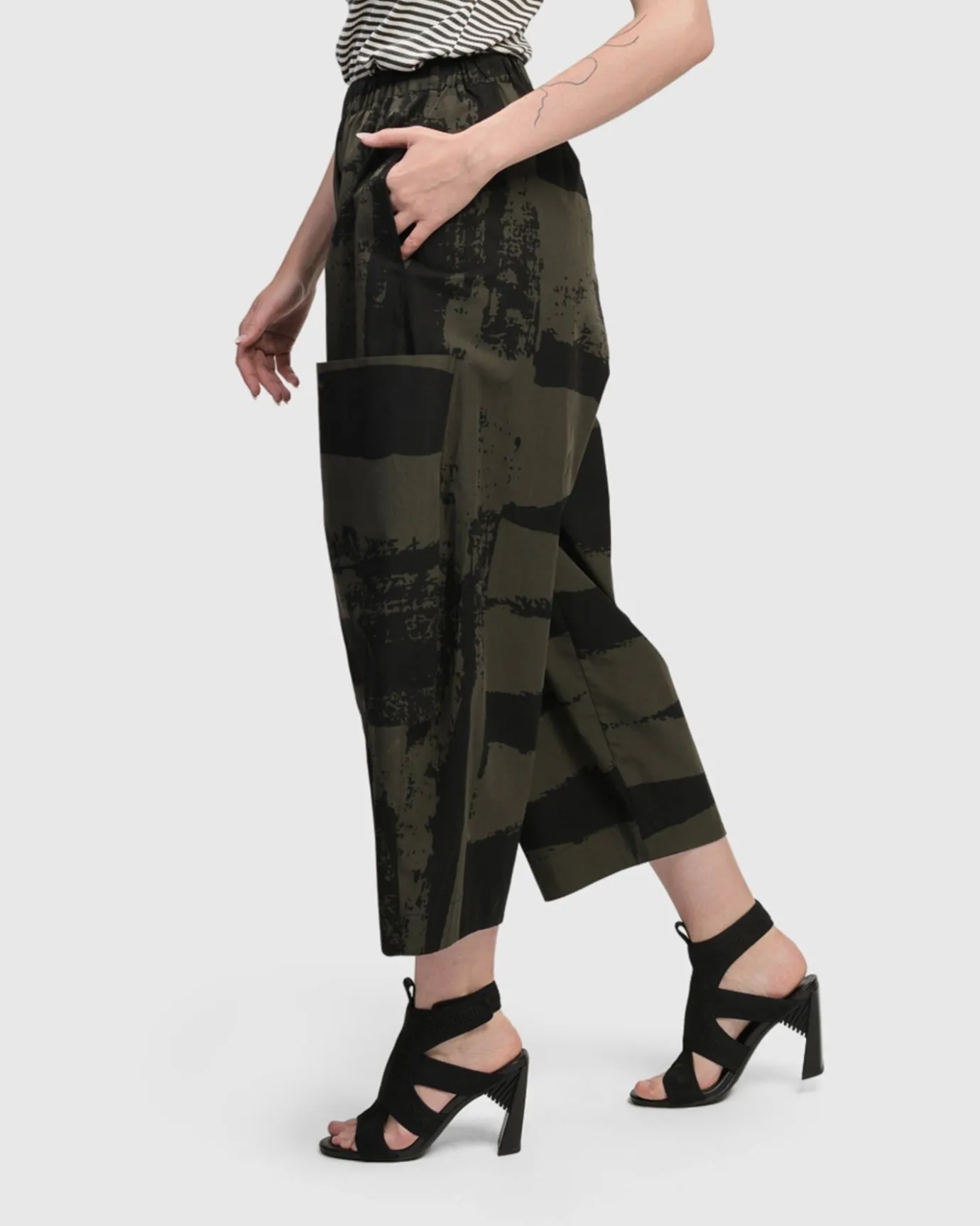 Women Alembika Pants & Skirts<Urban Origami Barrel Pants, Khaki