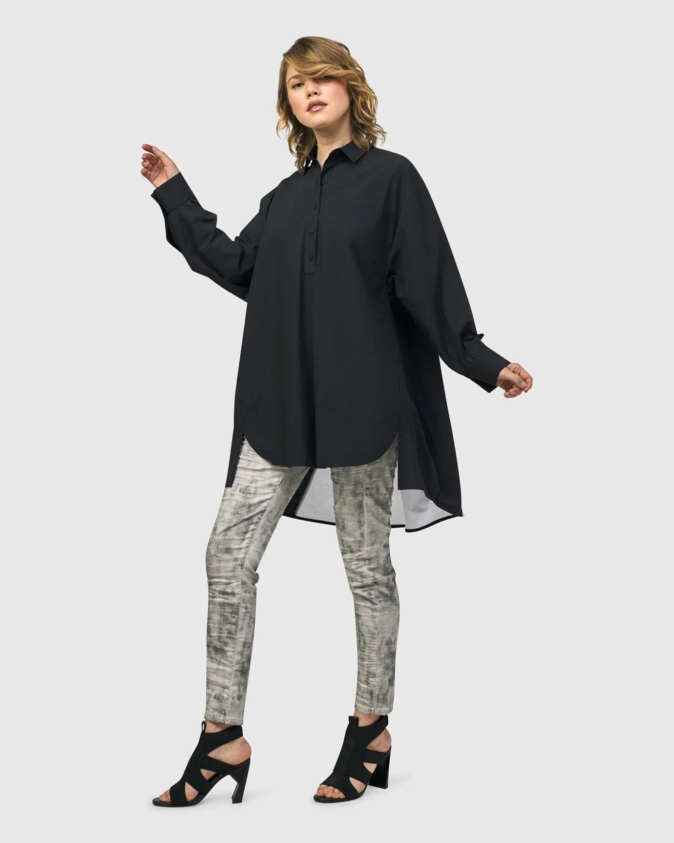 Women Alembika Tops & Tunics<Urban Oversized Trapeze Shirt, Black