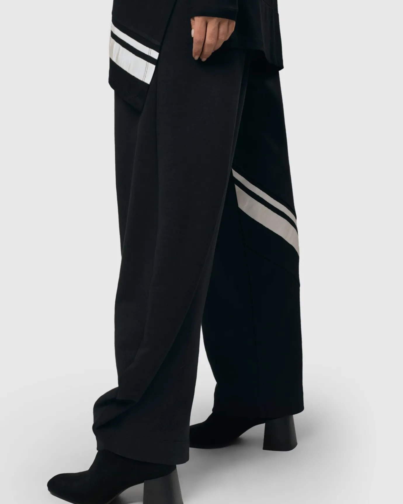 Women Alembika Plus<Urban Ribbon Punto Pants, Black