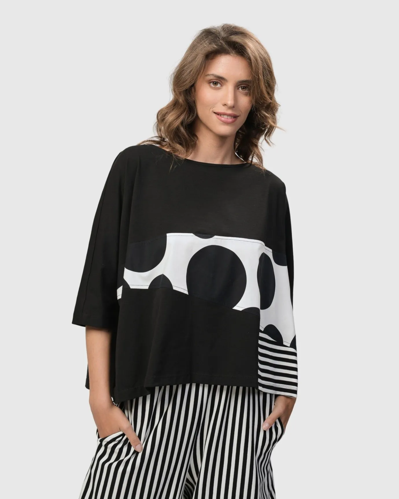 Women Alembika Tops & Tunics<Urban Rockefeller Dots Boxy Tee, Mono