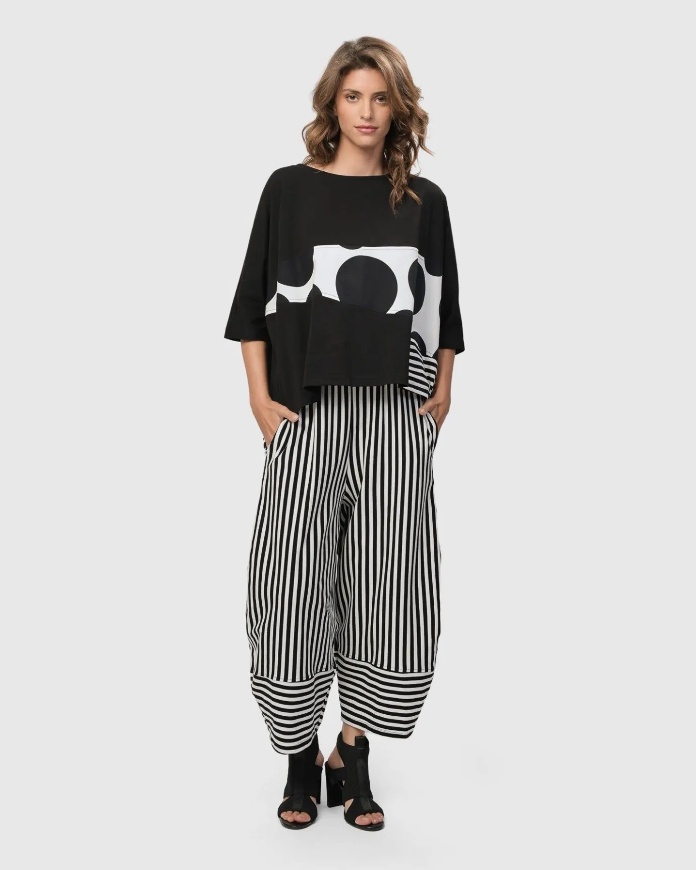 Women Alembika Tops & Tunics<Urban Rockefeller Dots Boxy Tee, Mono