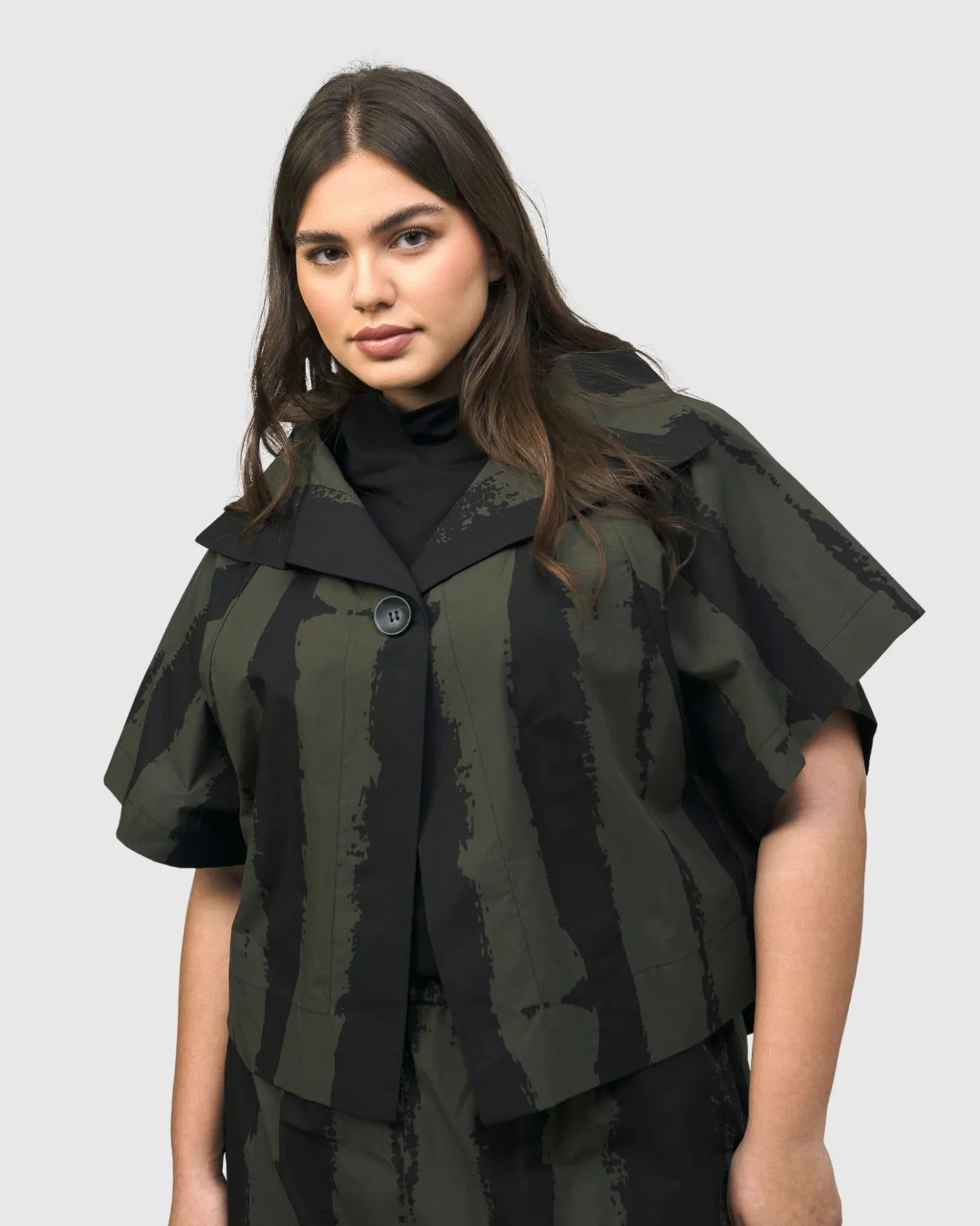 Women Alembika Plus<Urban Sakura Cape Jacket, Khaki