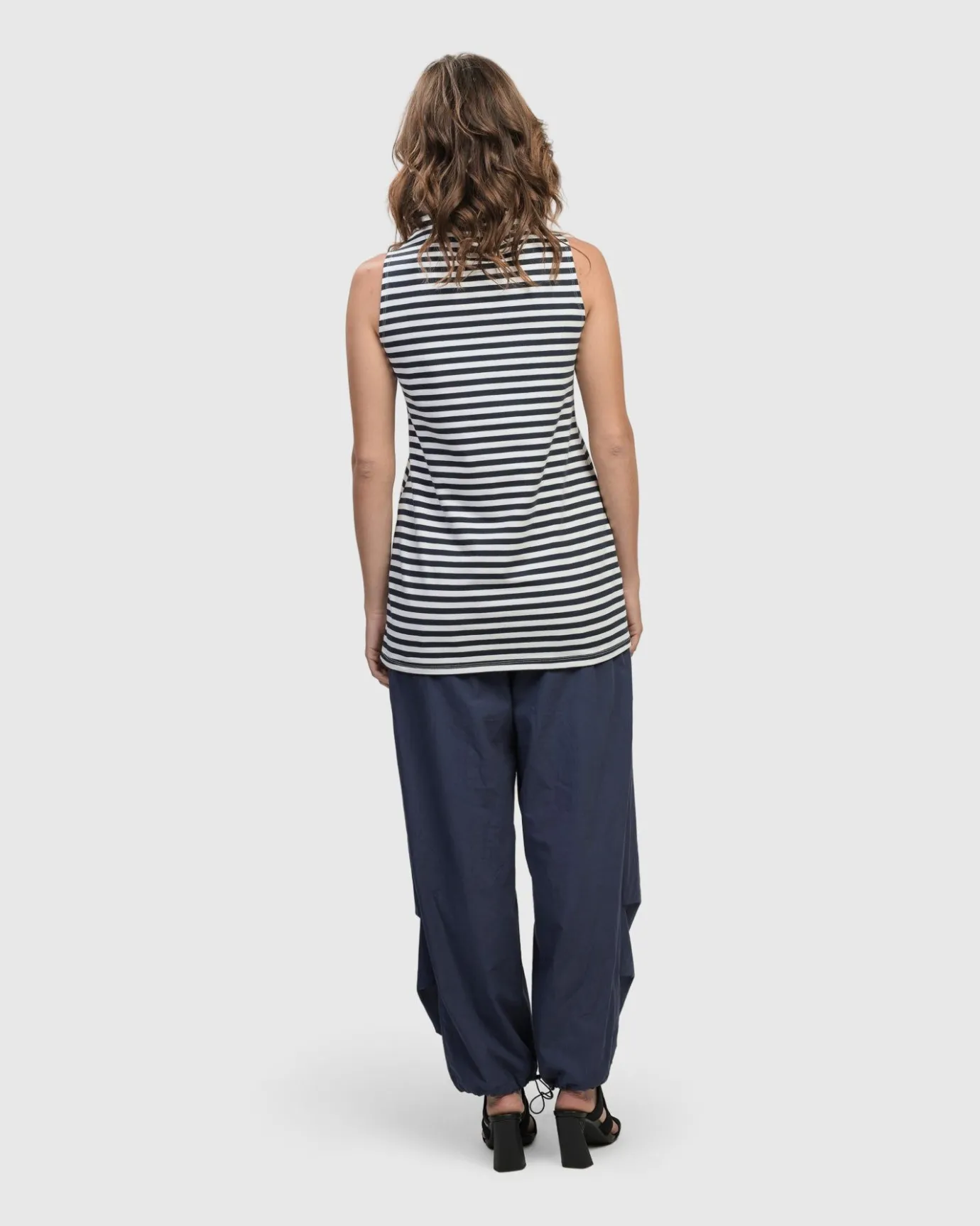 Women Alembika Tops & Tunics<Urban Sleeveless Mockneck Top, Navy