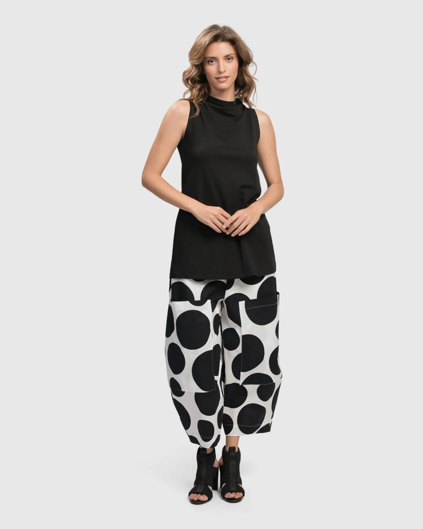 Women Alembika Plus<Urban Sleeveless Mockneck Top, Black