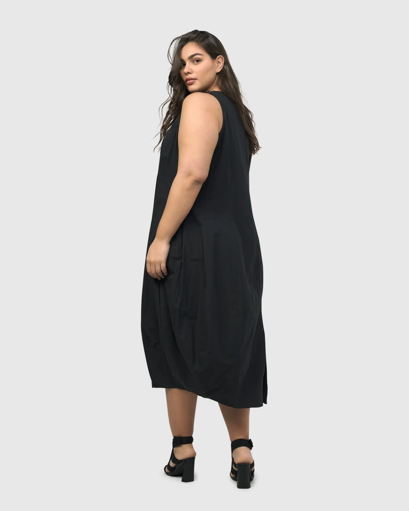 Women Alembika Dresses<Urban Soho Sleeveless Cocoon Dress, Black