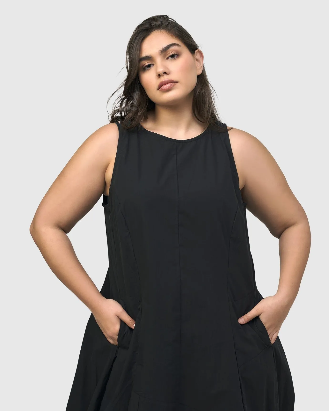 Women Alembika Plus<Urban Soho Sleeveless Cocoon Dress, Black