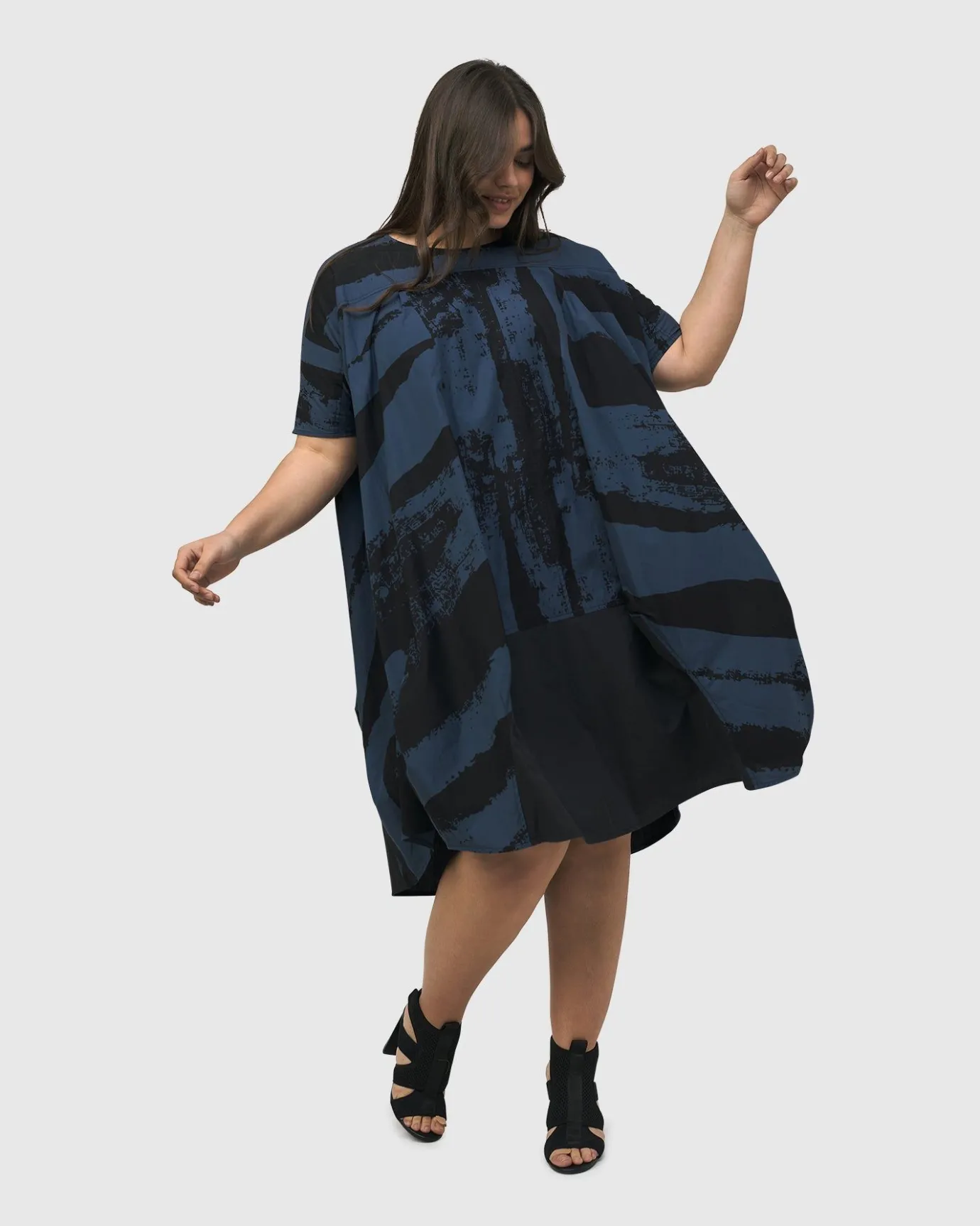 Women Alembika Dresses<Urban Streets Muumuu Dress, Navy