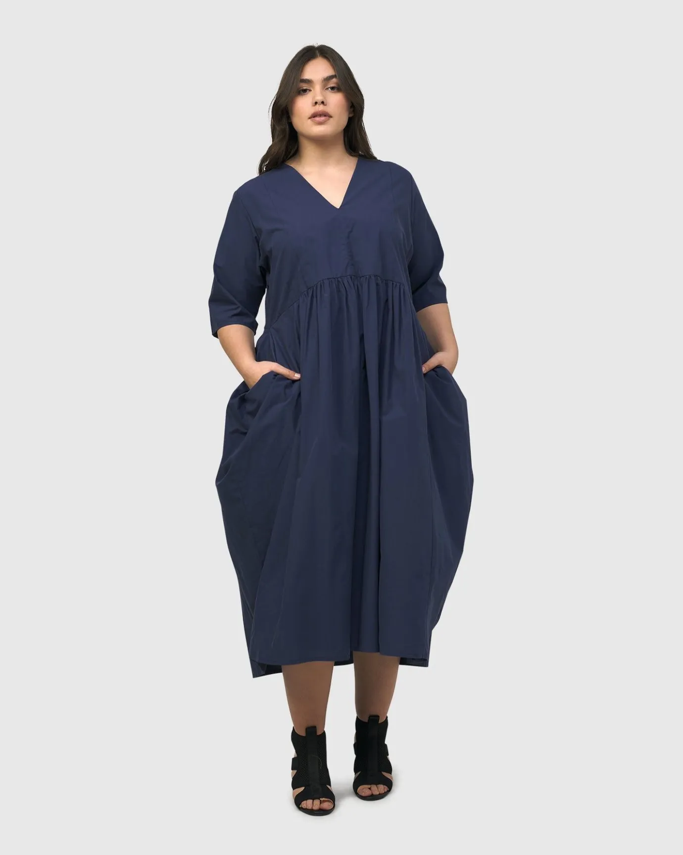 Women Alembika Plus<Urban Wonder Relaxed Gown, Navy