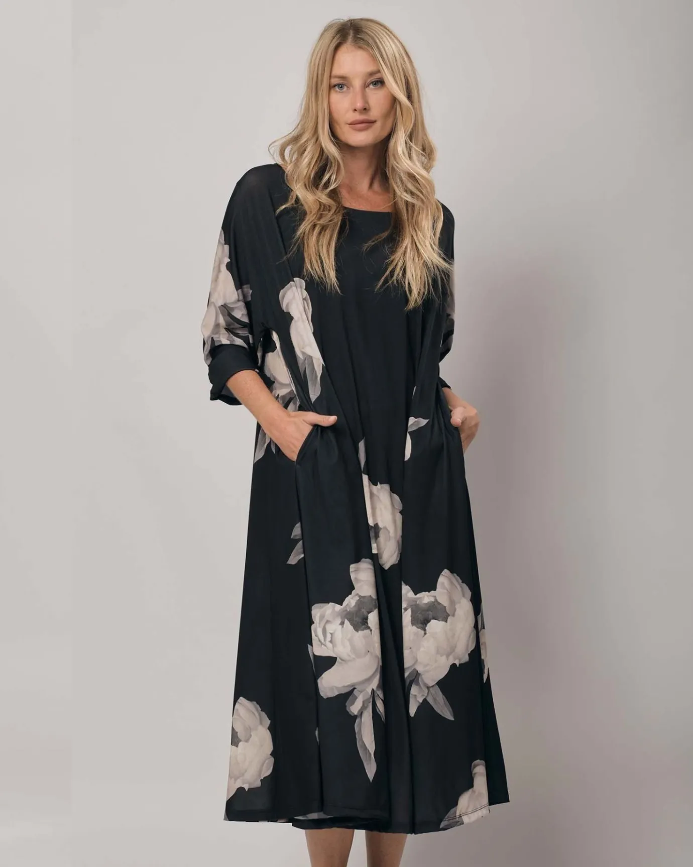 Women Alembika Dresses<Winslow Trapeze Dress, Roses
